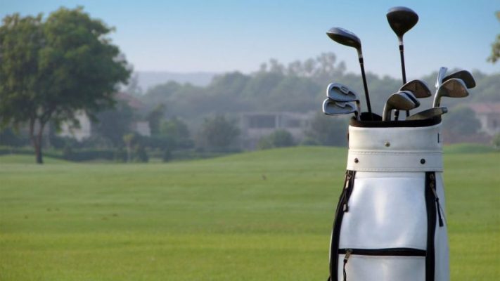 Chi phí học đánh golf khoảng bao nhiêu?