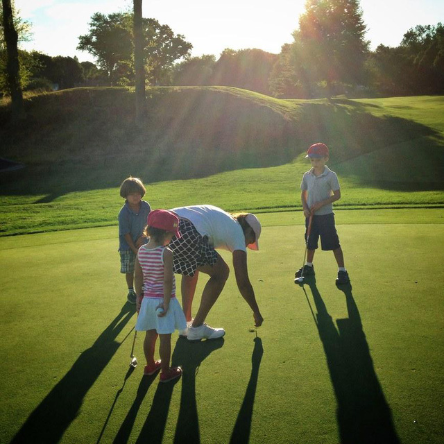 Hướng dẫn 7 cách giúp con bạn nuôi dưỡng tình yêu với golf