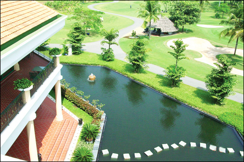 Sân Gôn (golf) Sông Bé Golf Resort Bình Dương