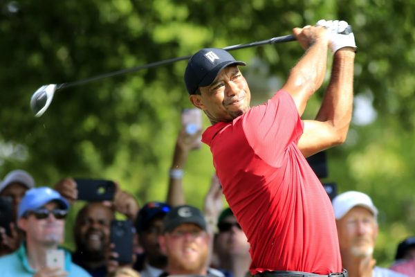 Tiger Woods vẫn đánh bộ gậy golf Taylormade ở Giải Farmers Insurance Open 2019