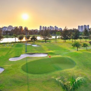 Học Đánh Golf Ở Sân Tập Golf Phú Mỹ Hưng Quận 7 TPHCM