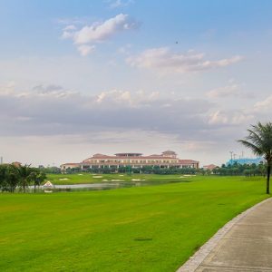 Học Đánh Golf Ở Sân Tập Golf Long Biên - Long Biên Golf Course Hà Nội