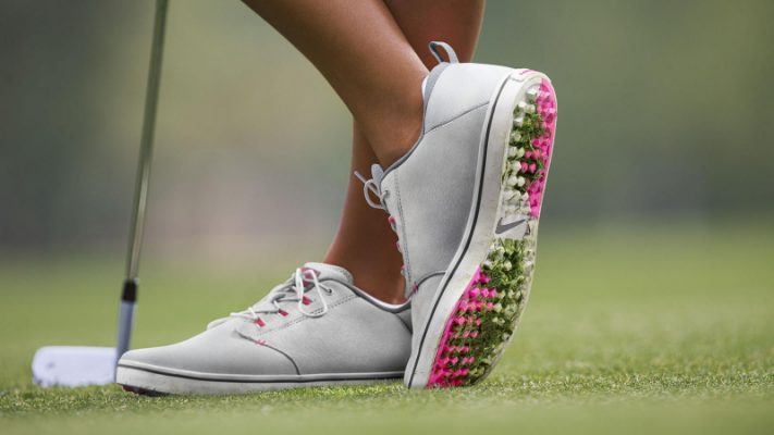 Hướng dẫn cách chọn giày golf nữ phù hợp nhất