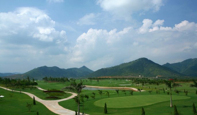 Sân Gôn (Golf) Minh Trí Hanoi Golf Club Tại Hà Nội