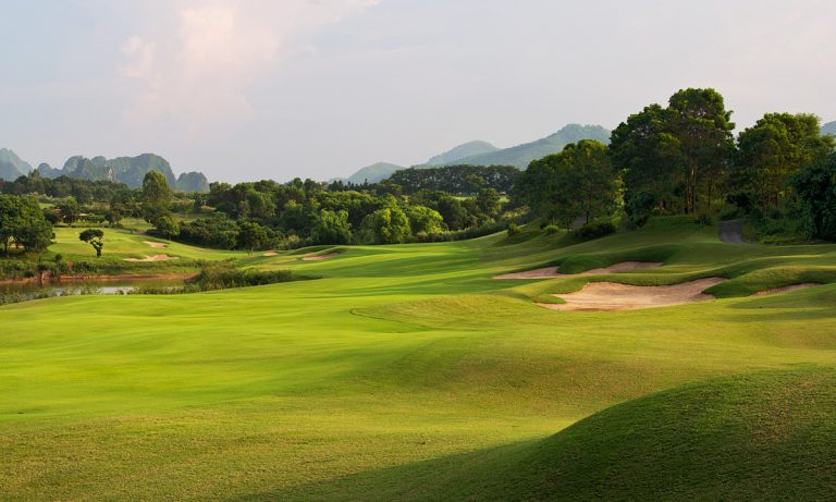 Booking Sân Gôn (Golf) Sky Lake Resort & Golf Club Ở Hà Nội - Binh Golf